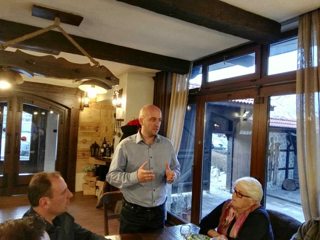 17389150 1861391984079139 6066987973015480544 o